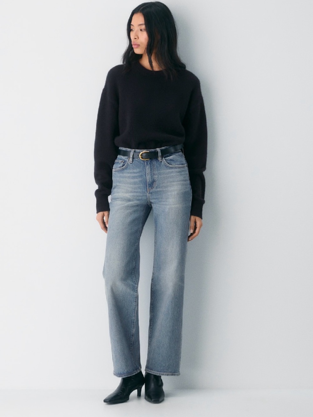 Aritzia Denim Forum Remy Hi-Rise Wide Jean in Vintage Medium Blue